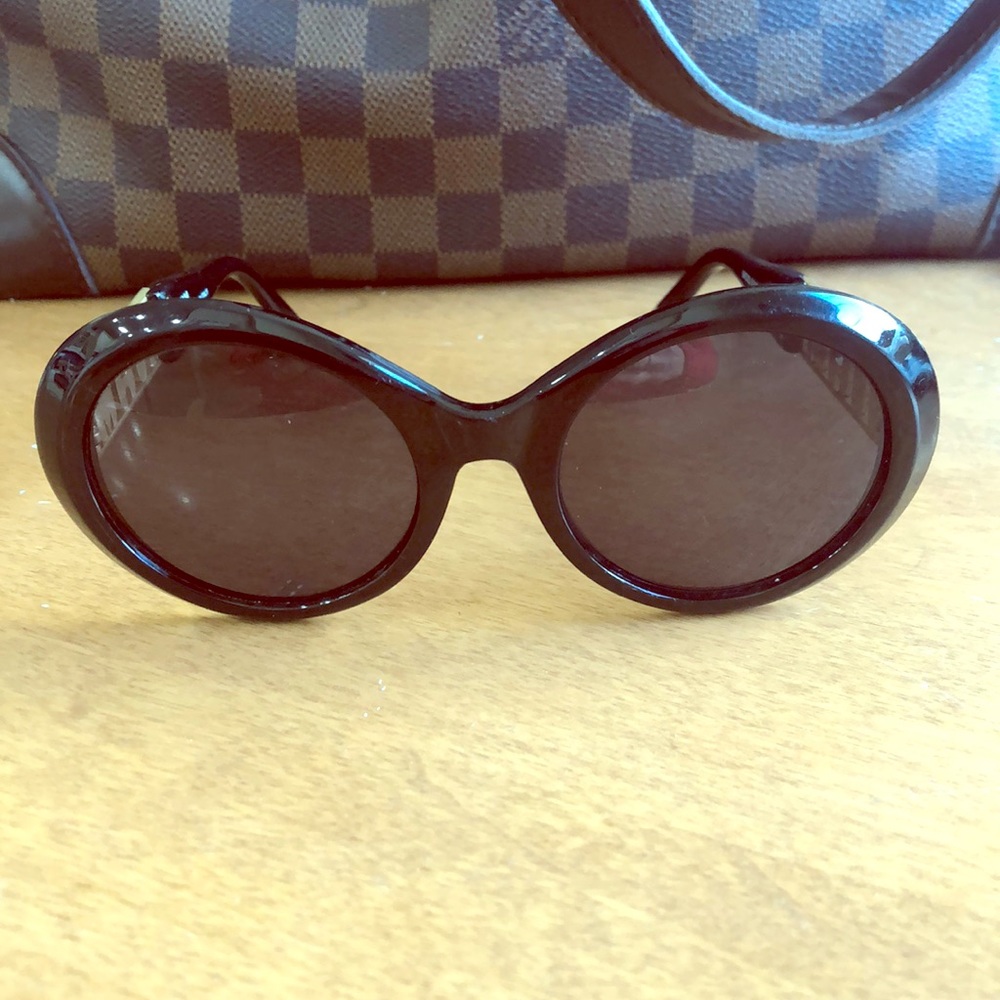 Versace MIAMI Sunglasses - Picture 2 of 8